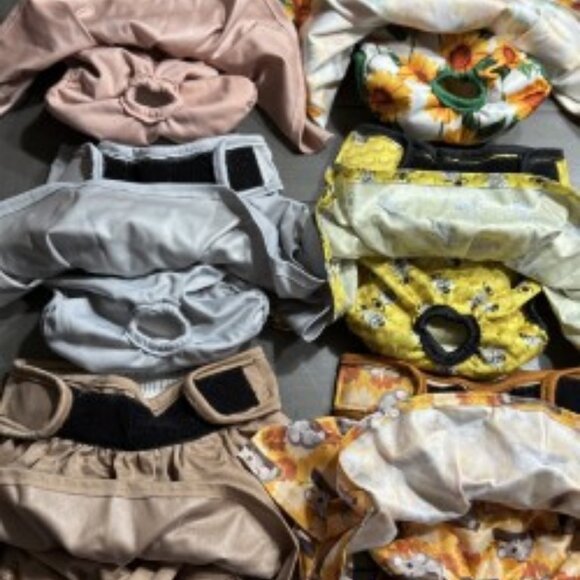 Wegreeco and Langsprit Female Dog Diapers - Picture 3 of 6